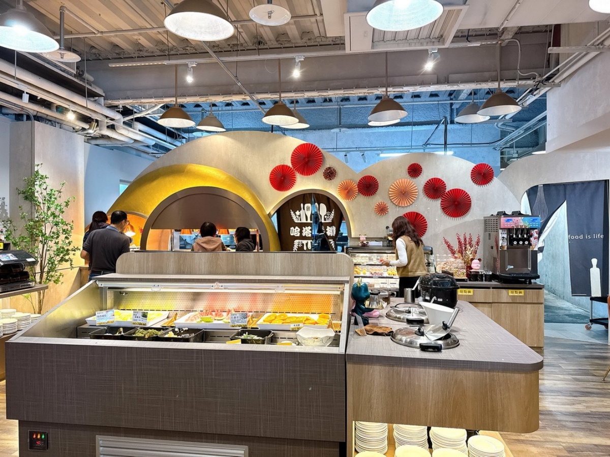 420元排餐＋自助吧！在地人大推「高CP值牛排」，熱炒、披薩、麻油雞吃到飽