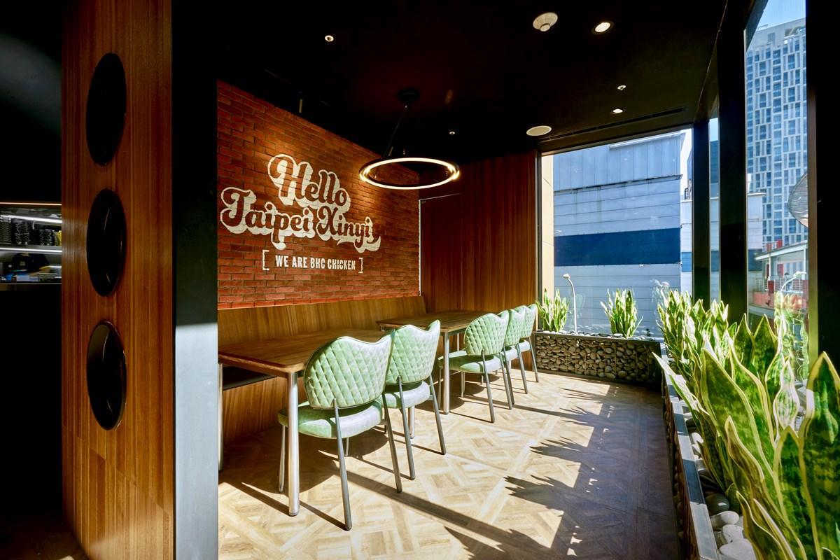 全台第２間「BHC炸雞」來了！連６天免費送炸雞，26款新菜＋推薦必點一覽