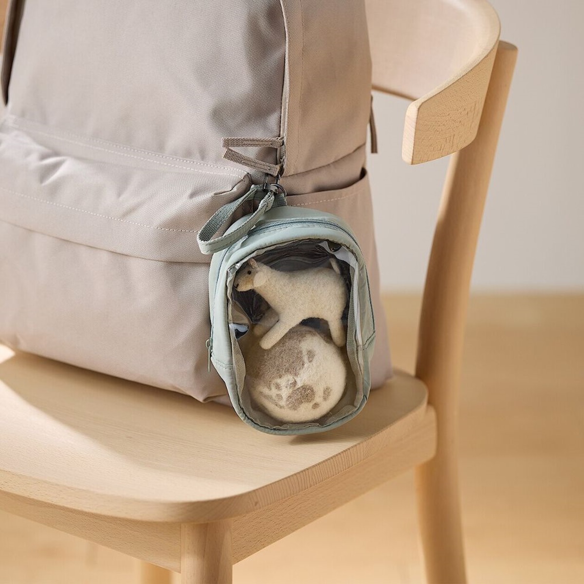 無印良品2025排行榜10選!小白鞋、懶骨頭、應援包,「這零食」年賣35萬包 無印良品2025排行榜10選!小白鞋、懶骨頭、應援包,「這零食」年賣35萬包