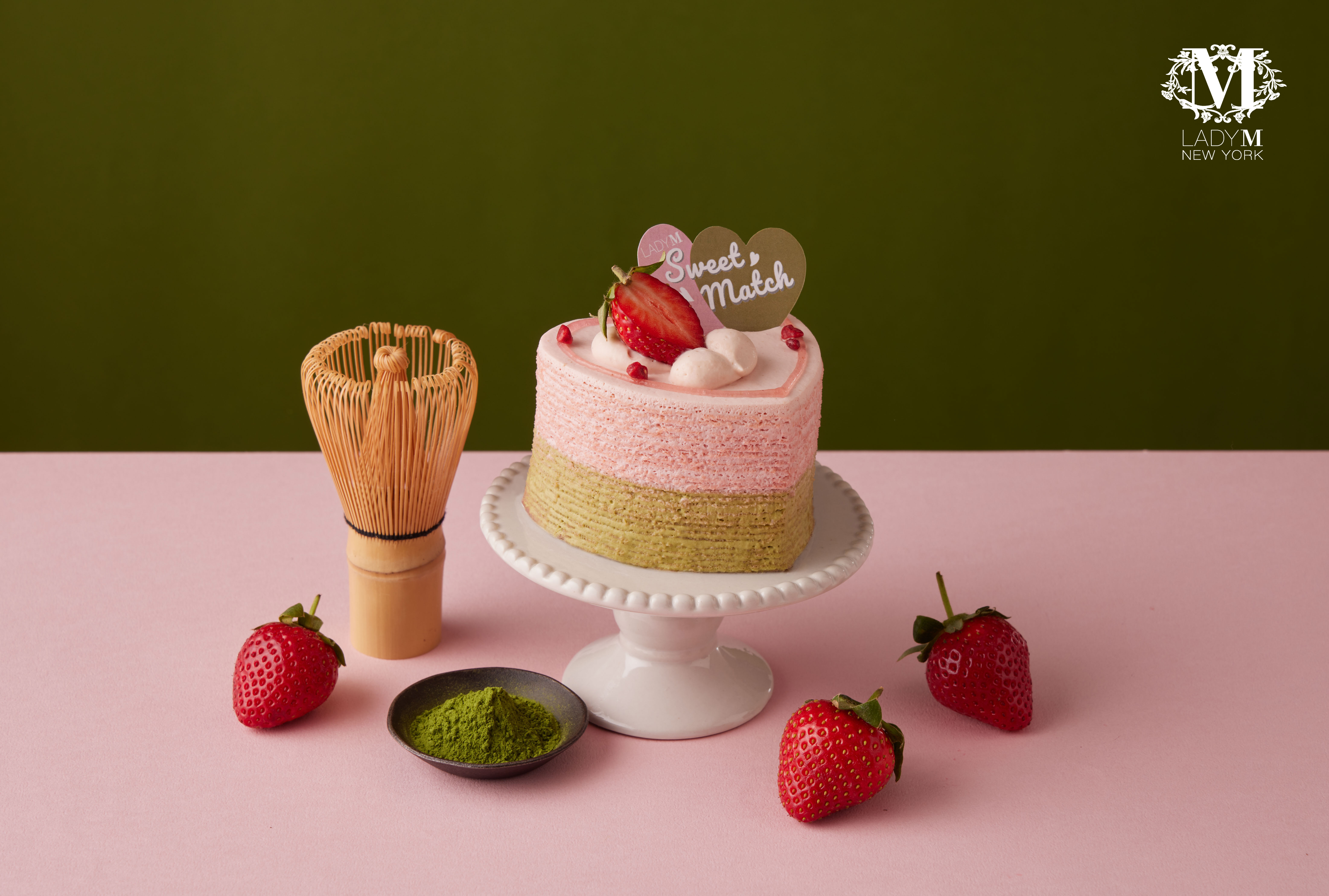 甜甜圈最多買８送４！Mister Donut草莓季11款新品，LADY M心型草莓抹茶蛋糕