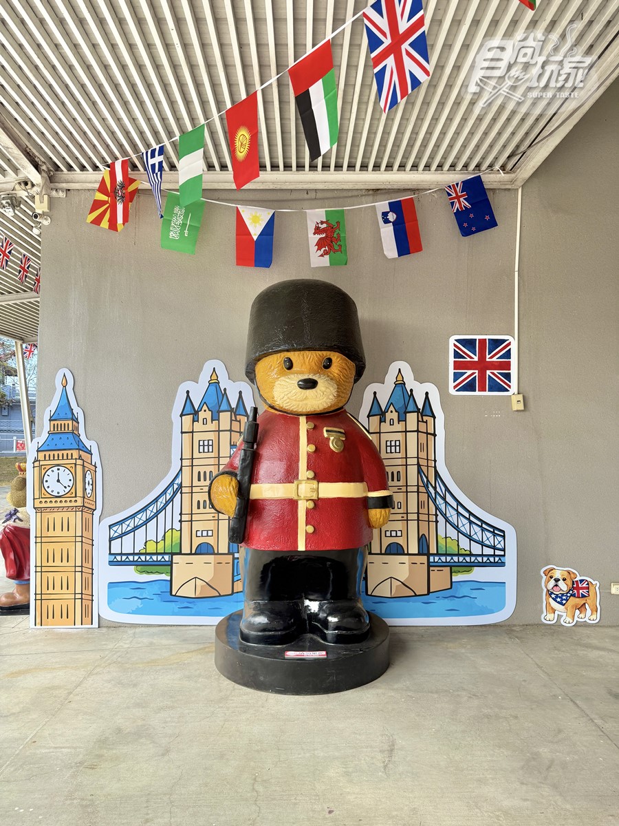 泰迪熊大軍出沒安平!走入全台唯一海上軍艦博物館,合照熊熊體驗當船長 泰迪熊大軍出沒安平!走入全台唯一海上軍艦博物館,合照熊熊體驗當船長