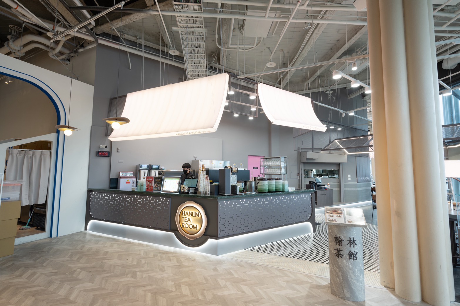 高雄「海景第一排」新景點！南台灣最美茶館珍奶買一送一，刮刮卡「整桌免單」