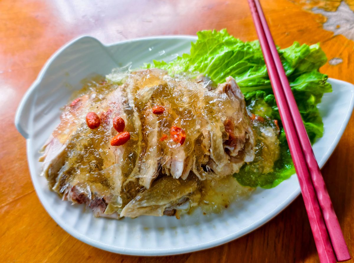 高雄走春開逛！「2026美濃花海節」花季倒數，必拍超萌小精靈、漸層花彩帶