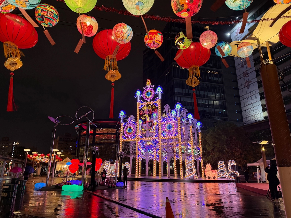 2026台北燈節驚喜再加碼！20間宮廟領錢母轉運、鑽轎底祈福、猜燈謎抽電視