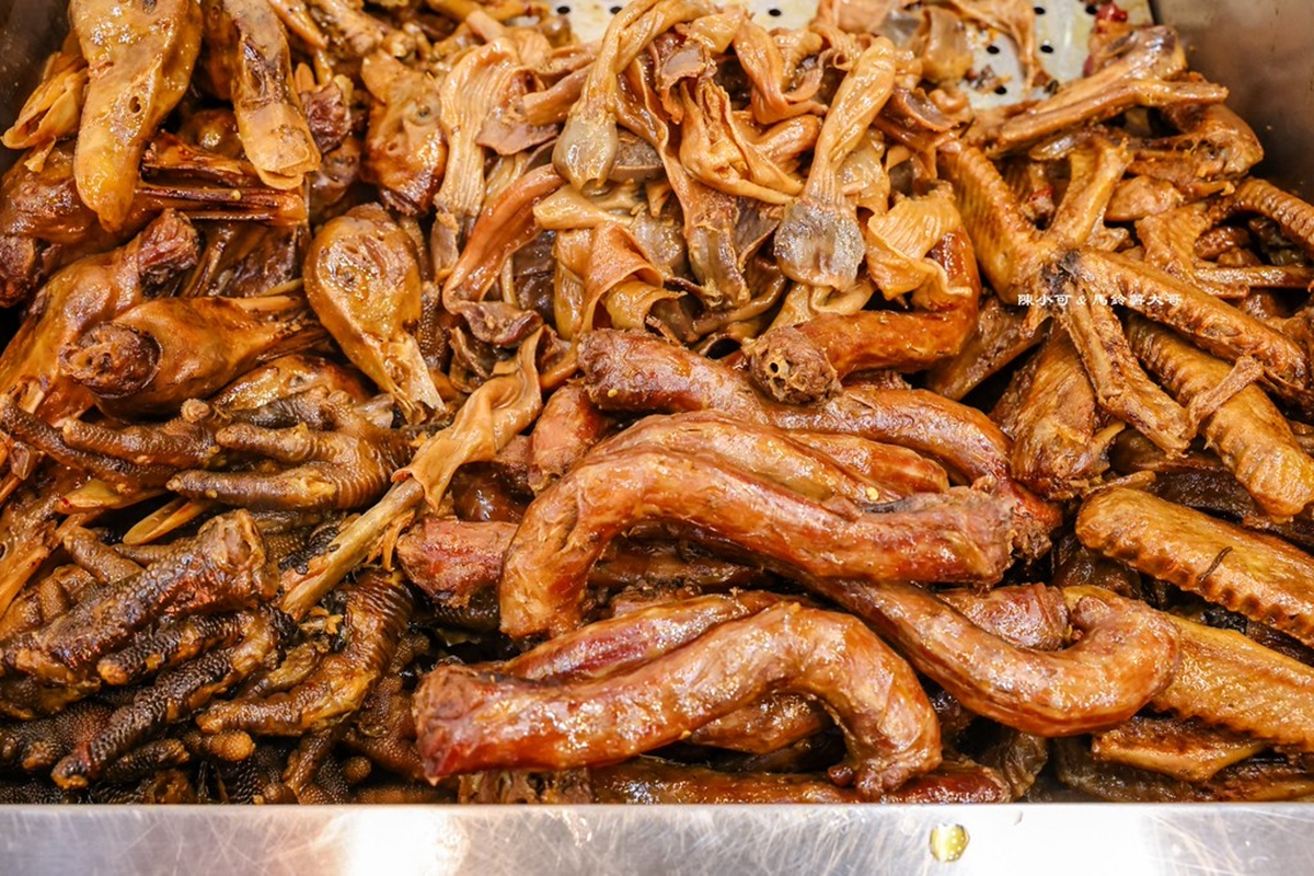 【賞燈美食祭】「最強滷味連鎖」現折55元起！脆腸、鴨翅淋秘製醬料超唰嘴