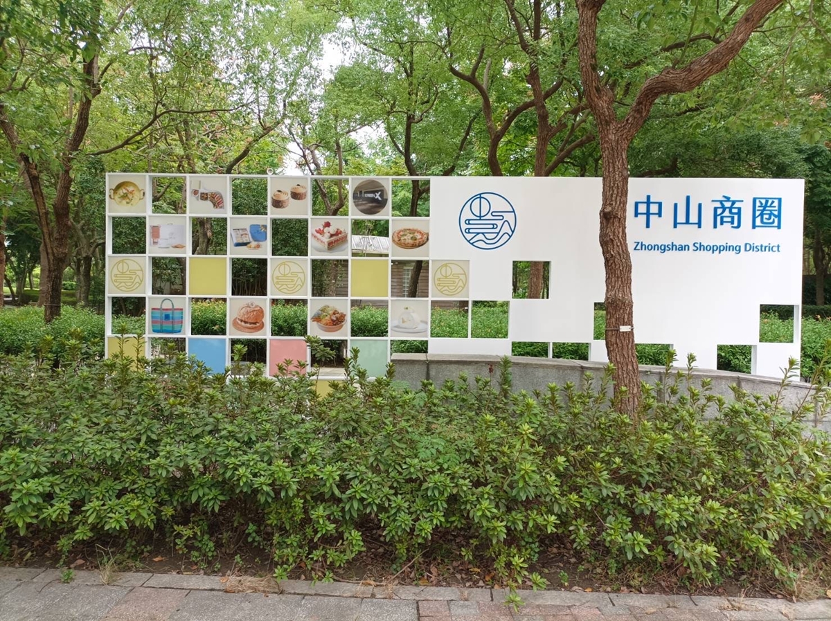 柯博文主燈秀超好拍！2026台北燈節花博展區全攻略，賞花、賞燈、逛夜市一次滿足