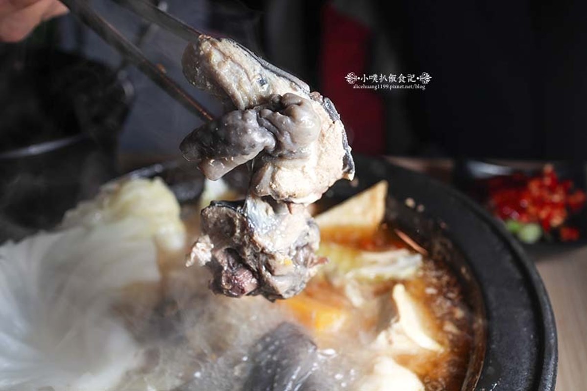 桃園最強火鍋吃到飽！180元起「火烤兩吃」CP值高，珍奶、滷肉飯、炸物無限夾