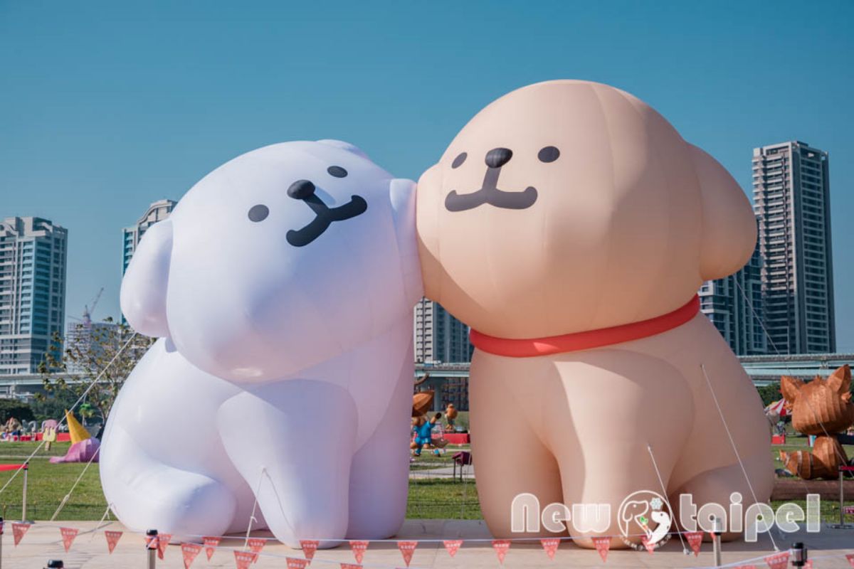 2026新北燈會攻略！必拍韓國「線條小狗」展區，免費領超萌平安符、馬年提燈