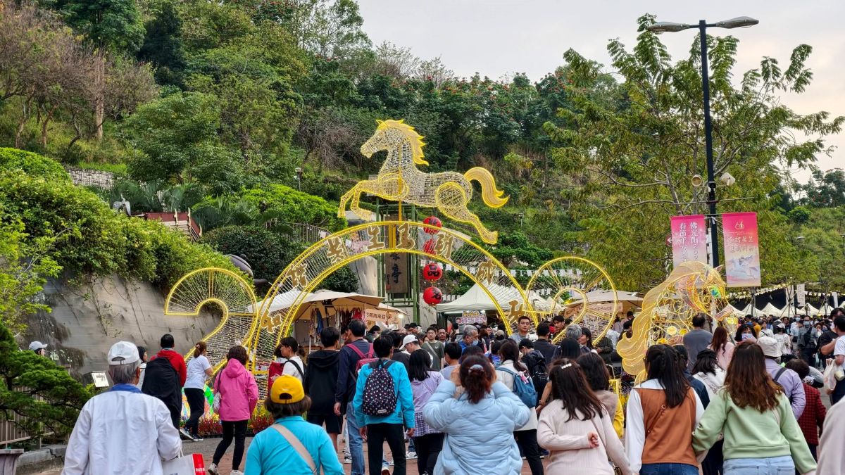 網譽「台版迪士尼慶典」在高雄！倒數１週天天免費看絕美燈光秀、花車遊行