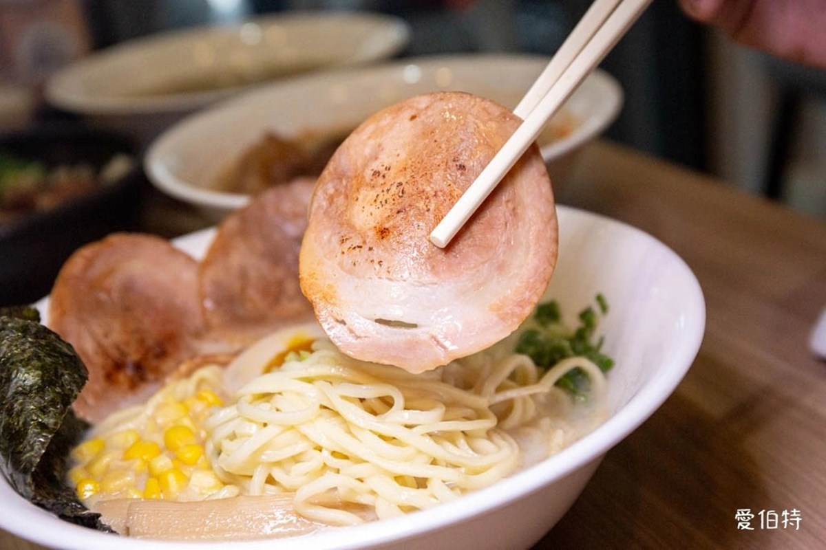 免費續湯、豆漿豆花吃到飽！高CP值「牛肉麵」120元起，必嗑紅燒牛腱心