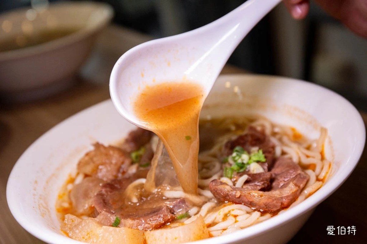 免費續湯、豆漿豆花吃到飽！高CP值「牛肉麵」120元起，必嗑紅燒牛腱心