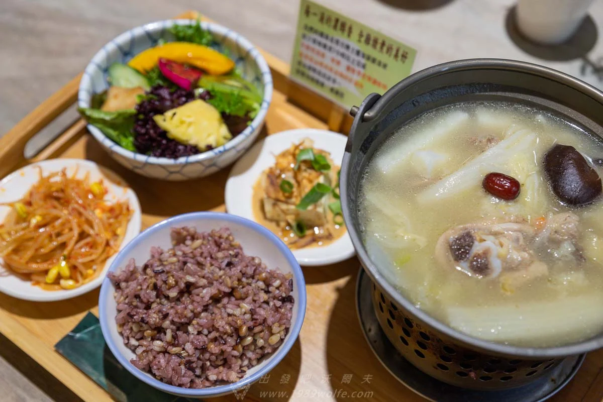 不只米其林，全台最強綠色餐廳在南投！百萬夜景牛肉麵、老宅甜點，星級名單全收錄