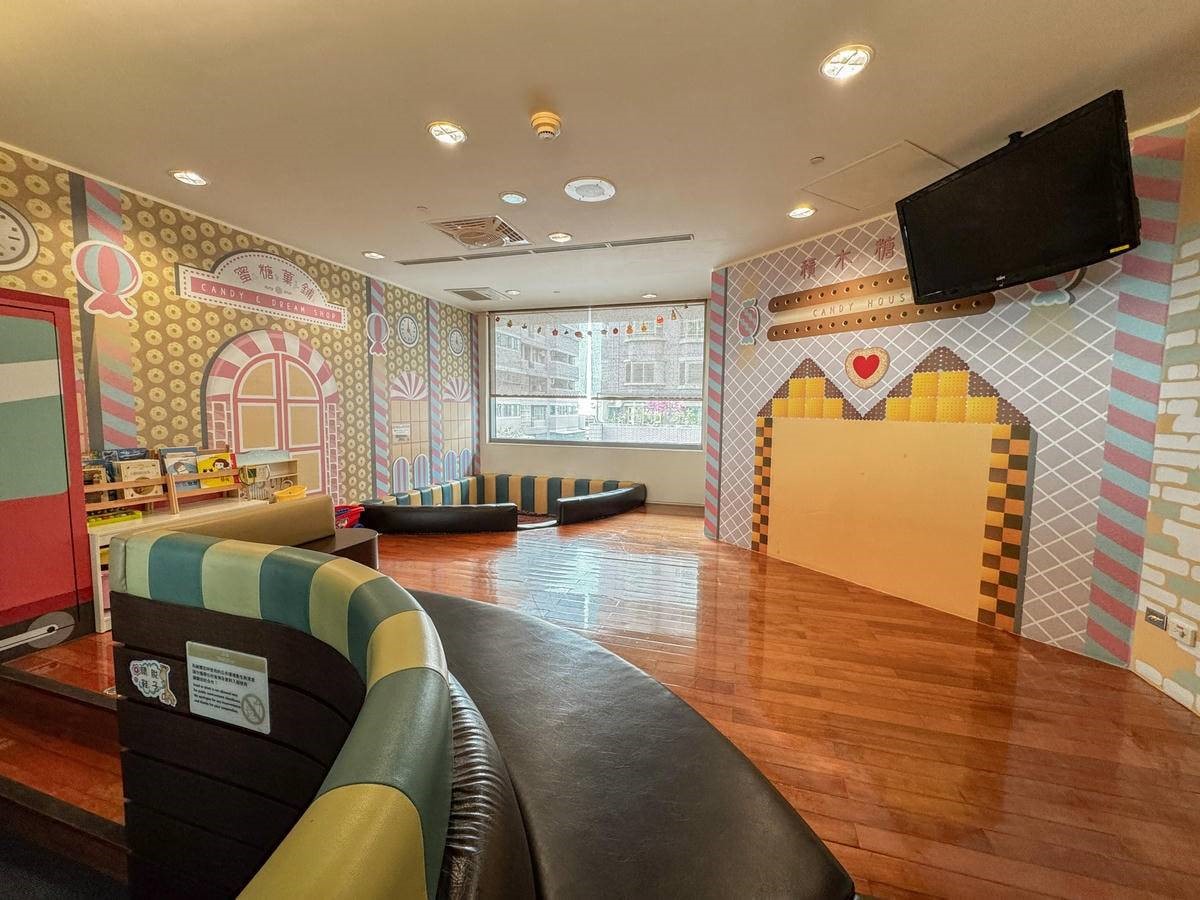 ４折爽住「台南星級飯店」！美拍戶外空中泳池，早餐Buffet牛肉湯吃到飽