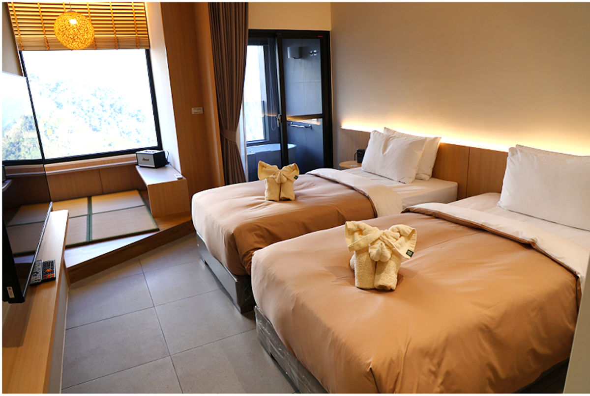 新開幕爆紅民宿買一晚送一晚！無邊際泳池看雲海、吃到飽，還可賞櫻、逛燈會