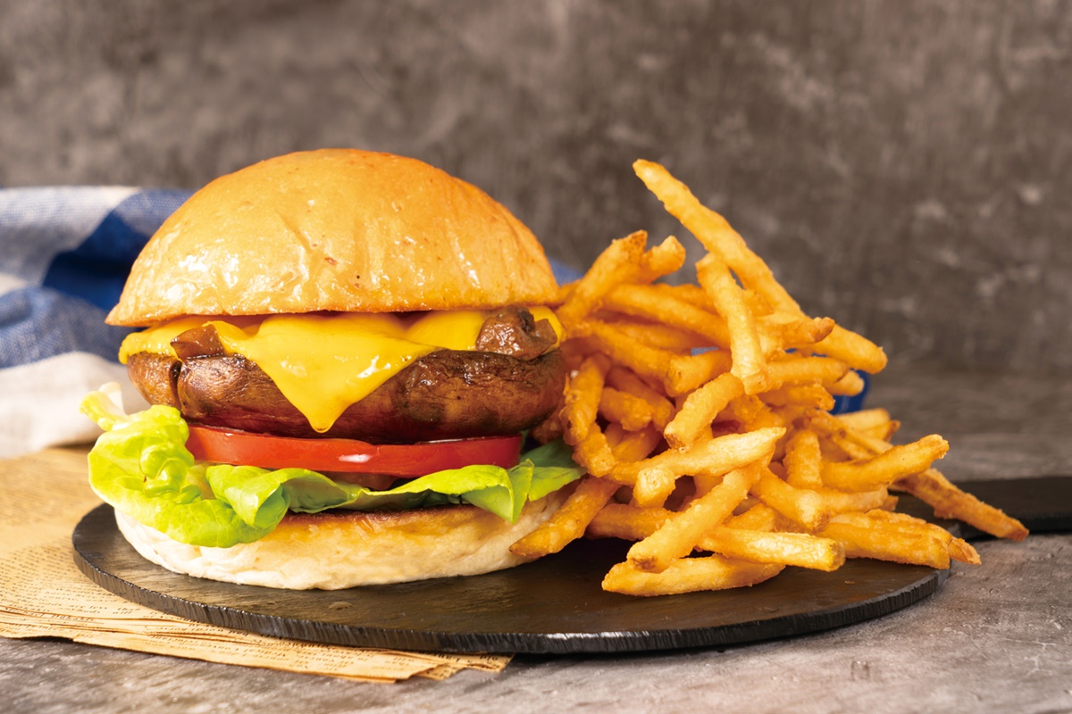 快閃１天免費送「摩斯漢堡」！７款新品優惠一次看，加碼送紀念棒球、超Q周邊