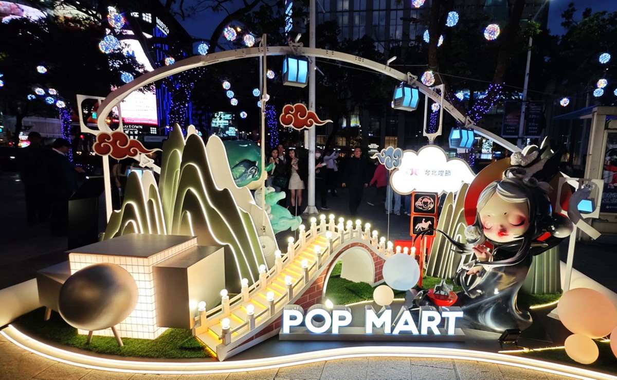 2026台北燈節攻略！西門展區「泡泡瑪特」、圓山花博「變形金剛」，免費領提燈