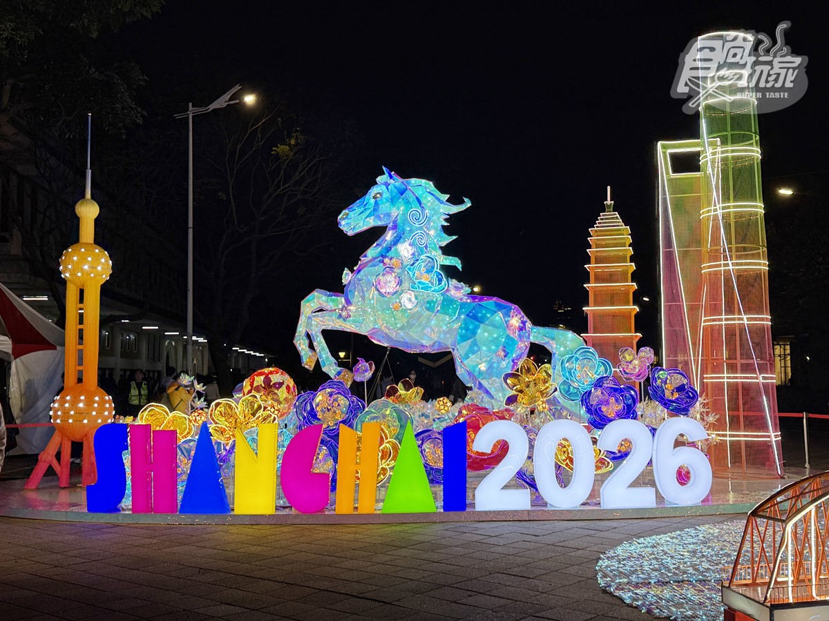 2026台北燈節攻略！西門展區「泡泡瑪特」、圓山花博「變形金剛」，免費領提燈