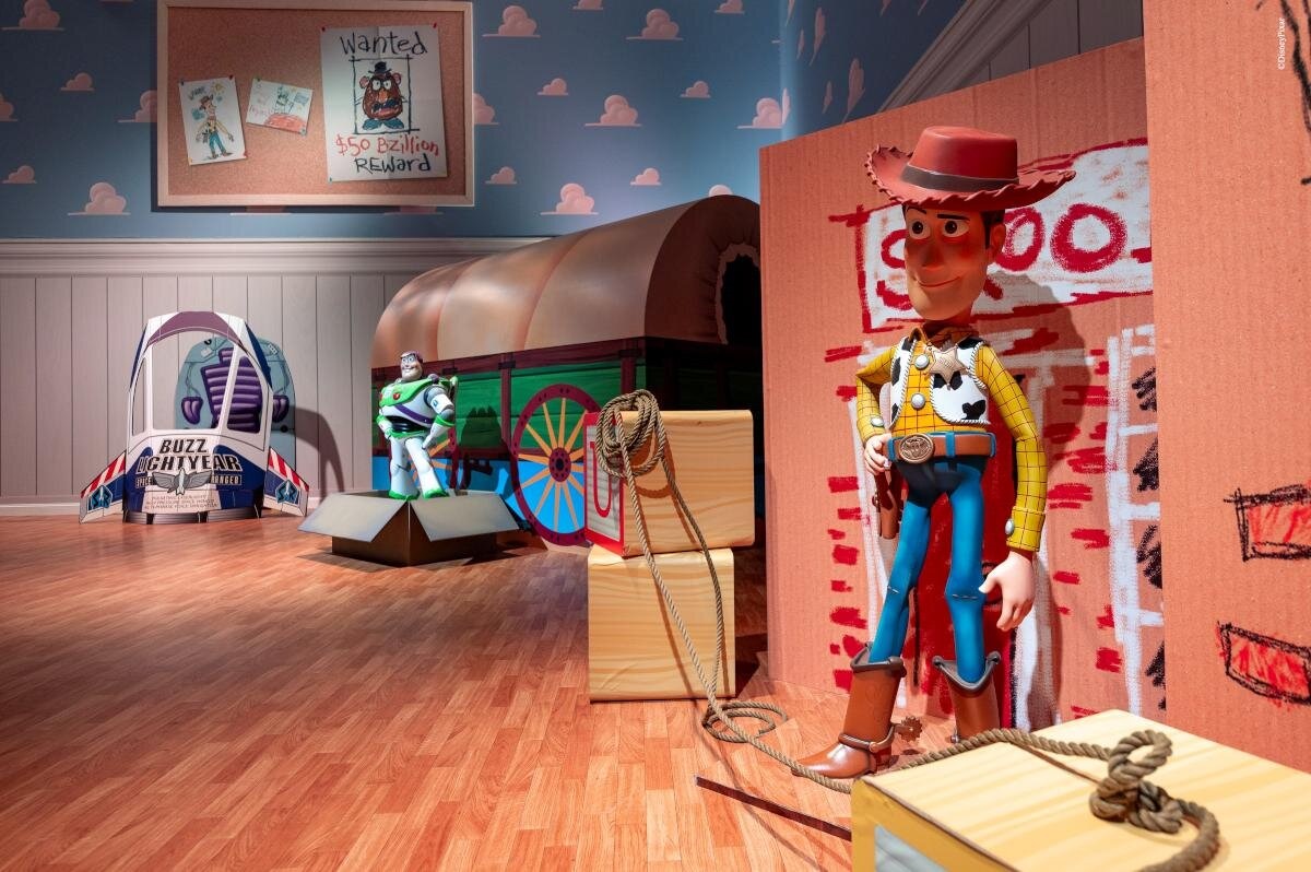 巨大布丁狗在這！「布丁狗30週年展」屁屁牆、燈光秀Q翻，再衝「皮克斯世界展」