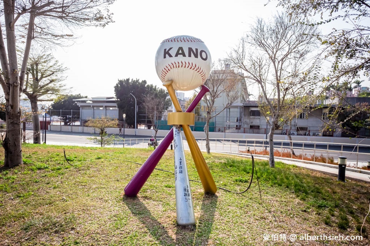 2026經典賽應援!特搜5個必拍棒球景點:史努比球場、手套小屋、9公尺球棒溜滑梯 2026經典賽應援!特搜5個必拍棒球景點:史努比球場、手套小屋、9公尺球棒溜滑梯