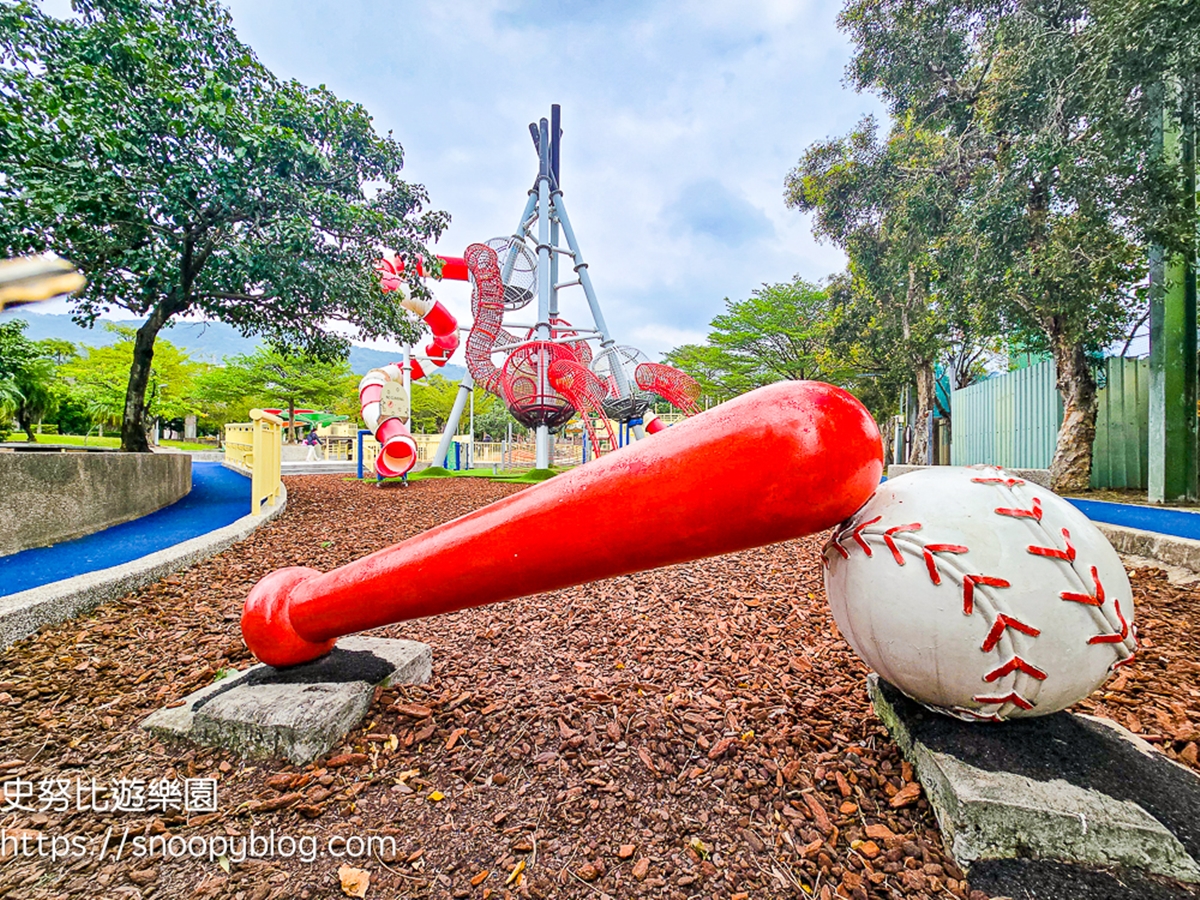 2026經典賽應援!特搜5個必拍棒球景點:史努比球場、手套小屋、9公尺球棒溜滑梯 2026經典賽應援!特搜5個必拍棒球景點:史努比球場、手套小屋、9公尺球棒溜滑梯