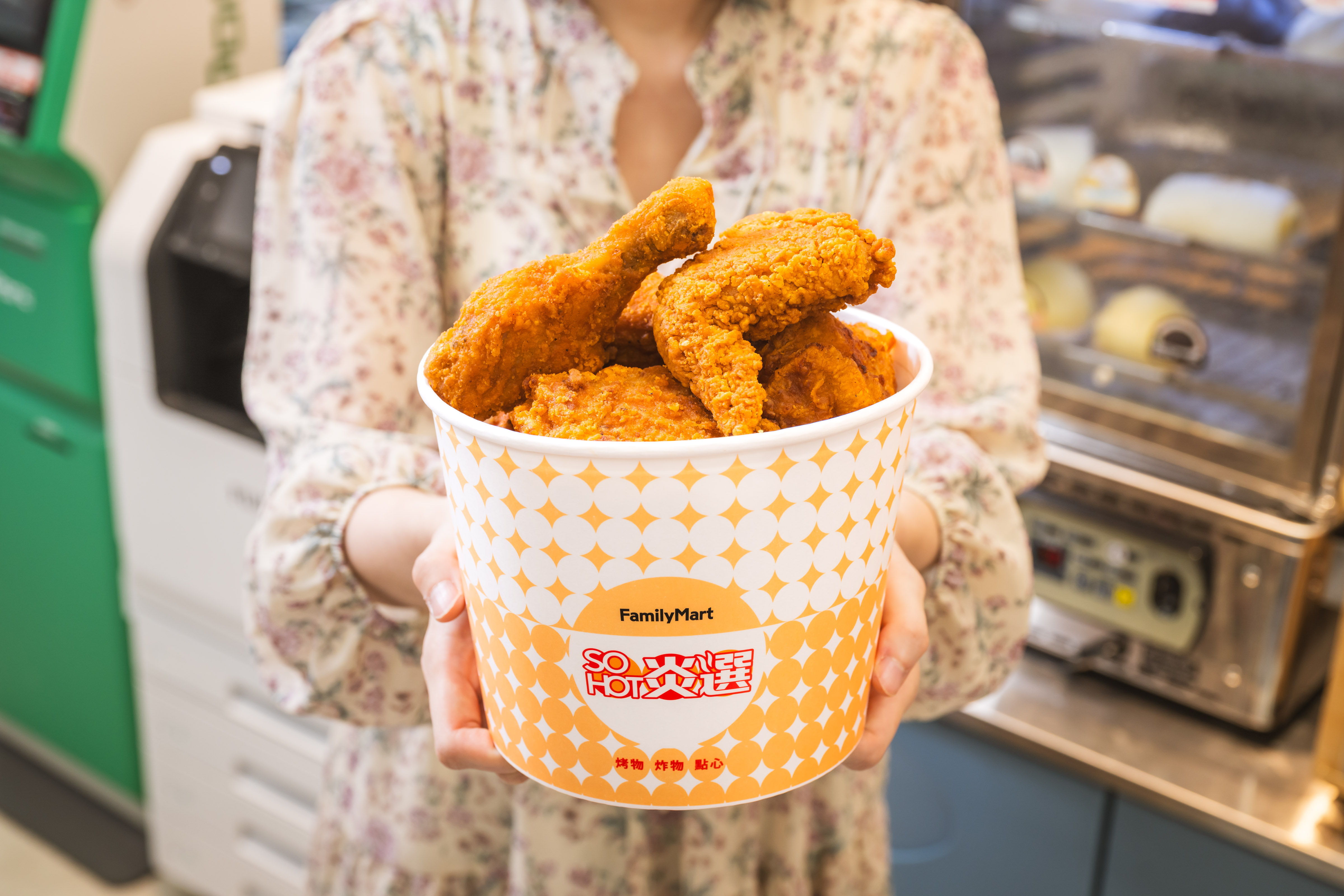 看棒球抹茶飲買一送一！２超商WBC應援優惠，乖乖應援袋、娃包＋咖啡買一送一