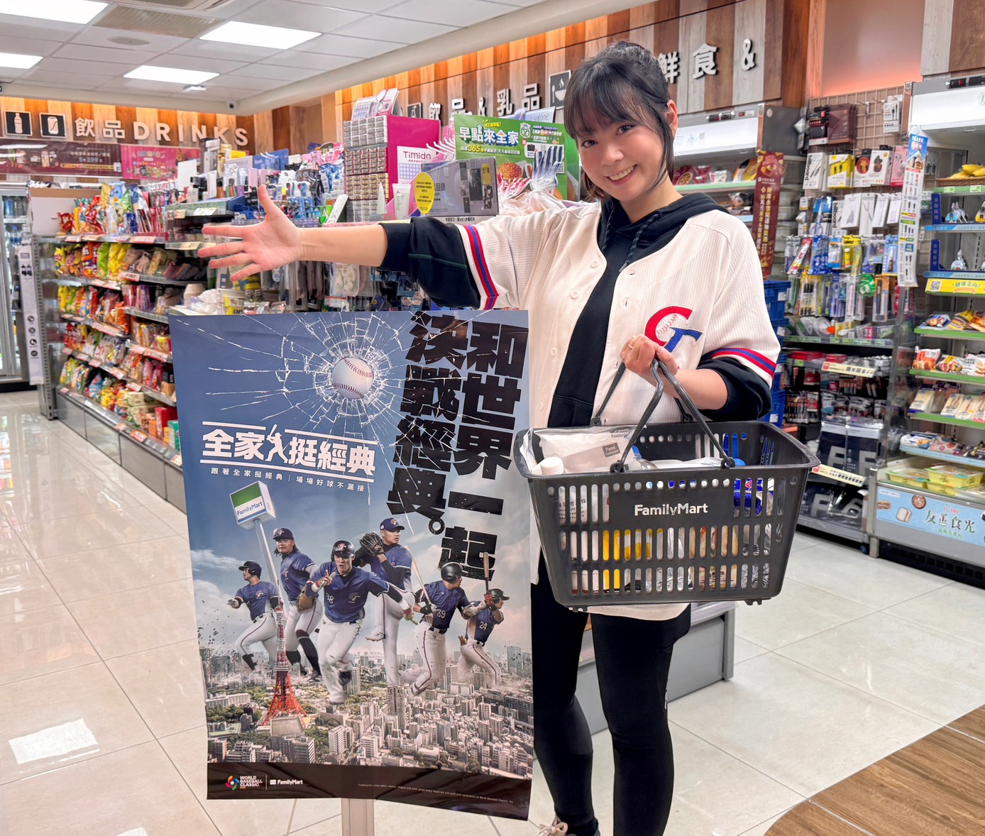 看棒球抹茶飲買一送一！２超商WBC應援優惠，乖乖應援袋、娃包＋咖啡買一送一