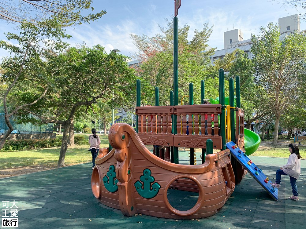 2026經典賽應援!特搜5個必拍棒球景點:史努比球場、手套小屋、9公尺球棒溜滑梯 2026經典賽應援!特搜5個必拍棒球景點:史努比球場、手套小屋、9公尺球棒溜滑梯