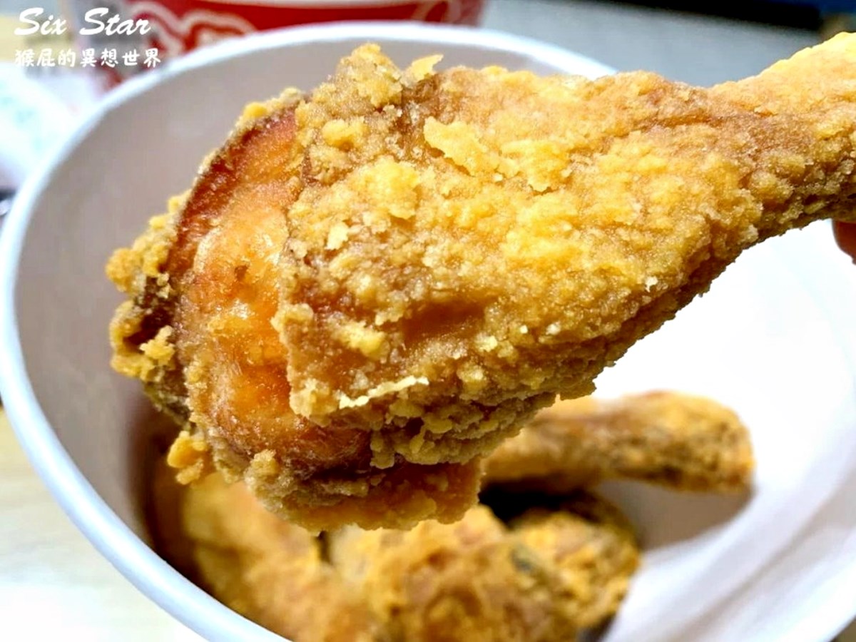 全台第１間「炸雞吃到飽」！299元狂嗑爆汁雞腿、雞排、炸物，必點十三香