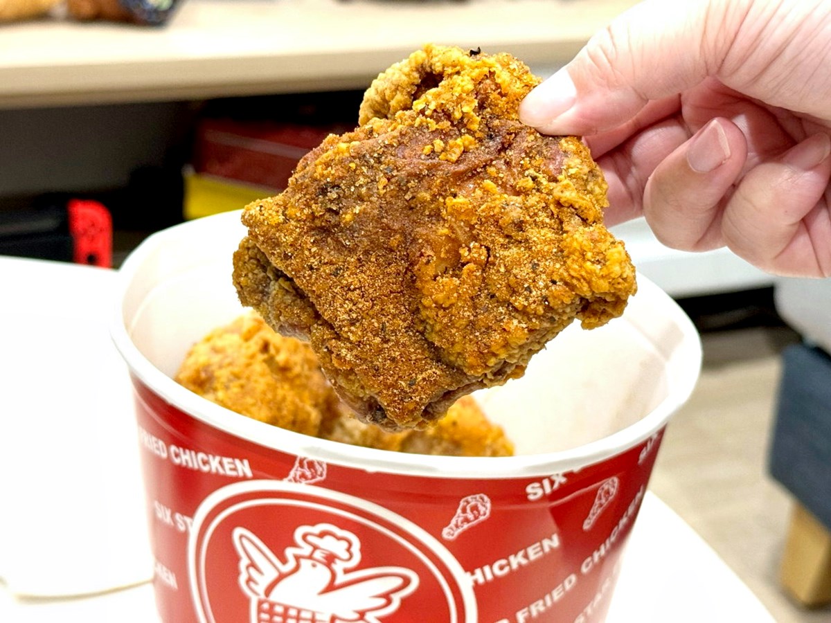 全台第１間「炸雞吃到飽」！299元狂嗑爆汁雞腿、雞排、炸物，必點十三香