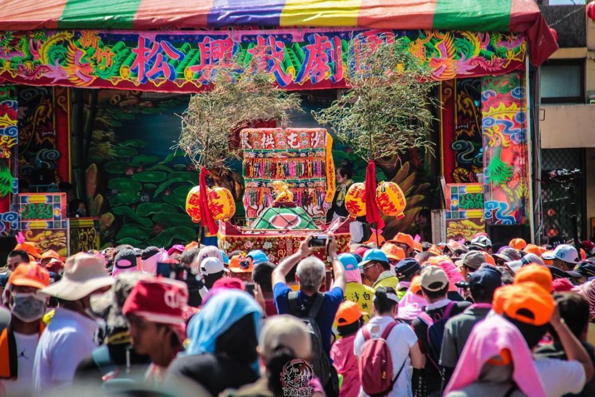 媽祖遶境跟團最低399元！搭遊覽車輕鬆追媽祖，大甲媽、白沙屯行程都有