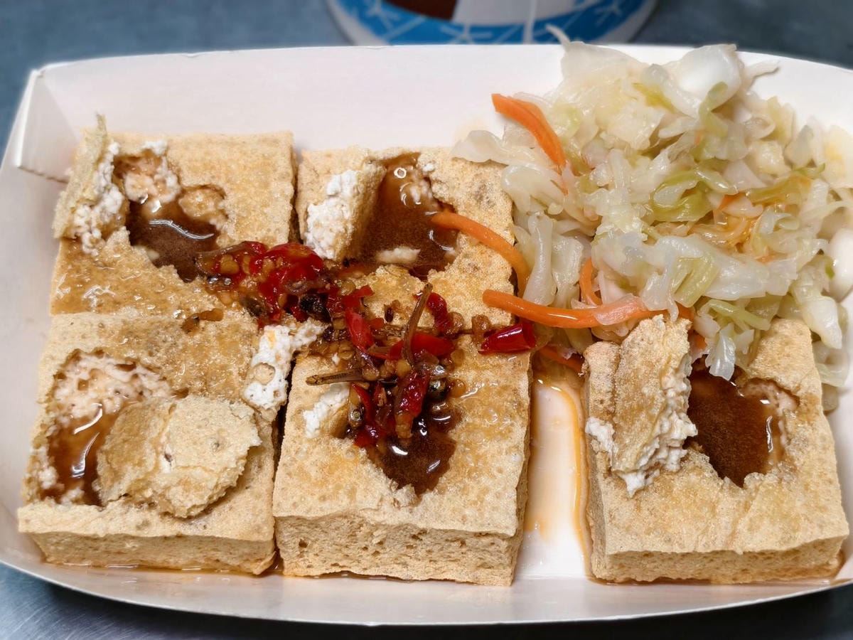 全台前三強臭豆腐！嘉義美食８家推薦：市場90年老字號麻糬、甘甜啤酒鴨湯