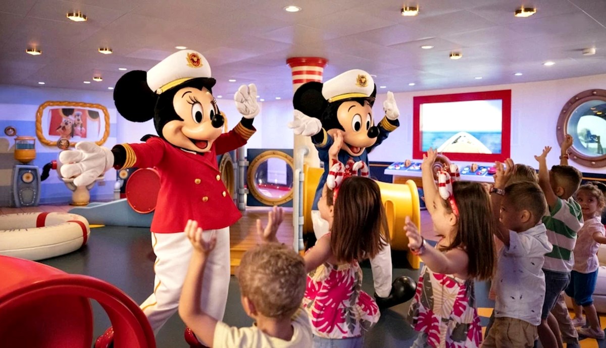 「海上迪士尼遊樂園」來了！７大主題區＋優惠搶看，必衝９公尺雲霄飛車