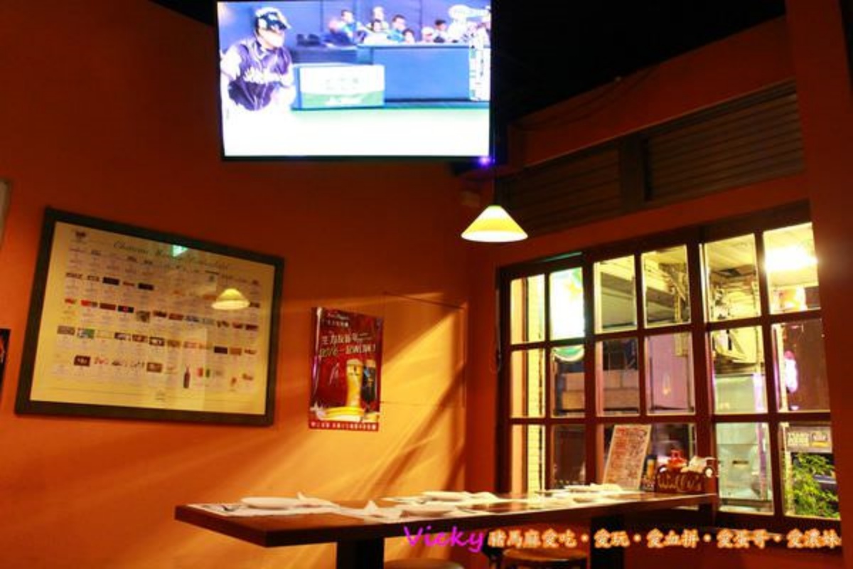 看球賽必衝！北中南10間超嗨運動餐廳：環狀巨型螢幕、現裝精釀生啤、爆汁漢堡