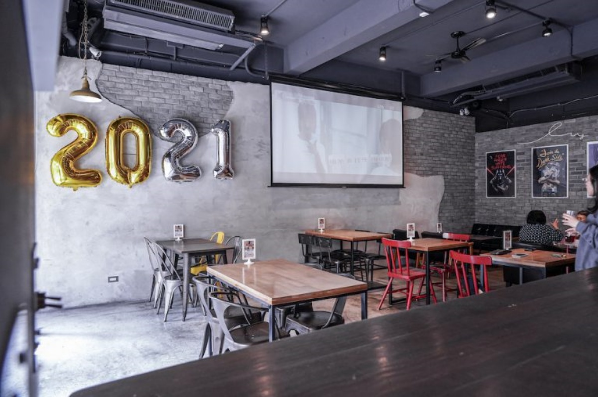 看球賽必衝！北中南10間超嗨運動餐廳：環狀巨型螢幕、現裝精釀生啤、爆汁漢堡