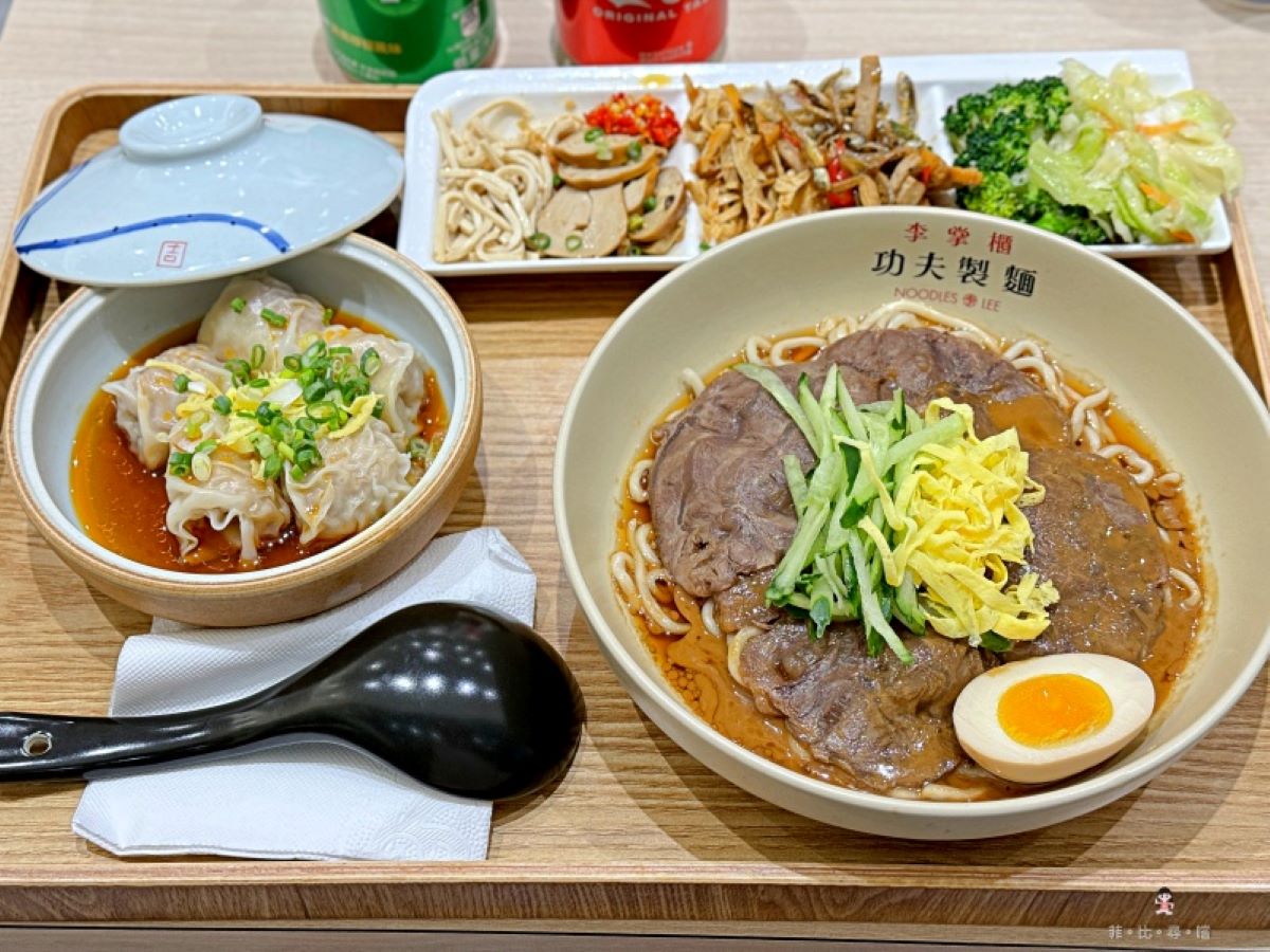 小菜、飲料無限夾到飽!「中山最強麵店」隨時都排爆,最低240元小資族吃到撐 中山區吃到飽推薦|李掌櫃功夫製麵
