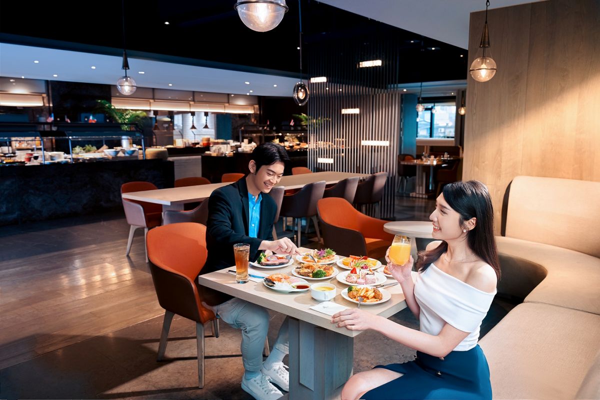 便宜吃到飽餐券開搶！台北４飯店聯合餐券買10送１，遠東Café餐券下殺65折