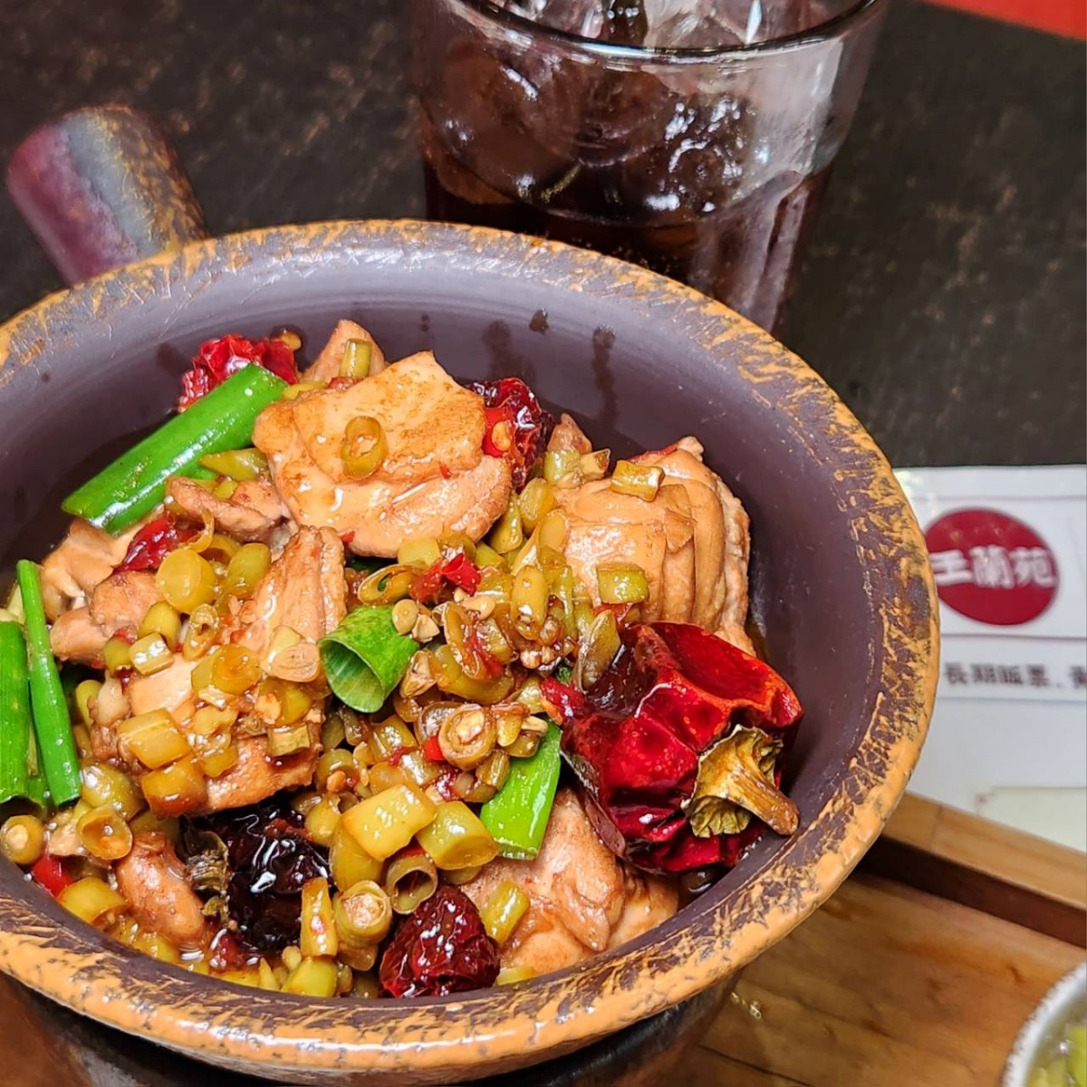 穿越時空回味50年代！北中南11處眷村漫遊：超帥海軍服、下飯眷村菜、經典柑仔店