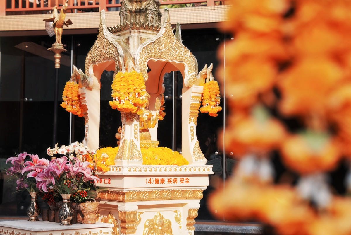 免費拍爆偽出國美照！中部唯一泰國景觀主題園區，必拍泰味嘟嘟車、四面佛