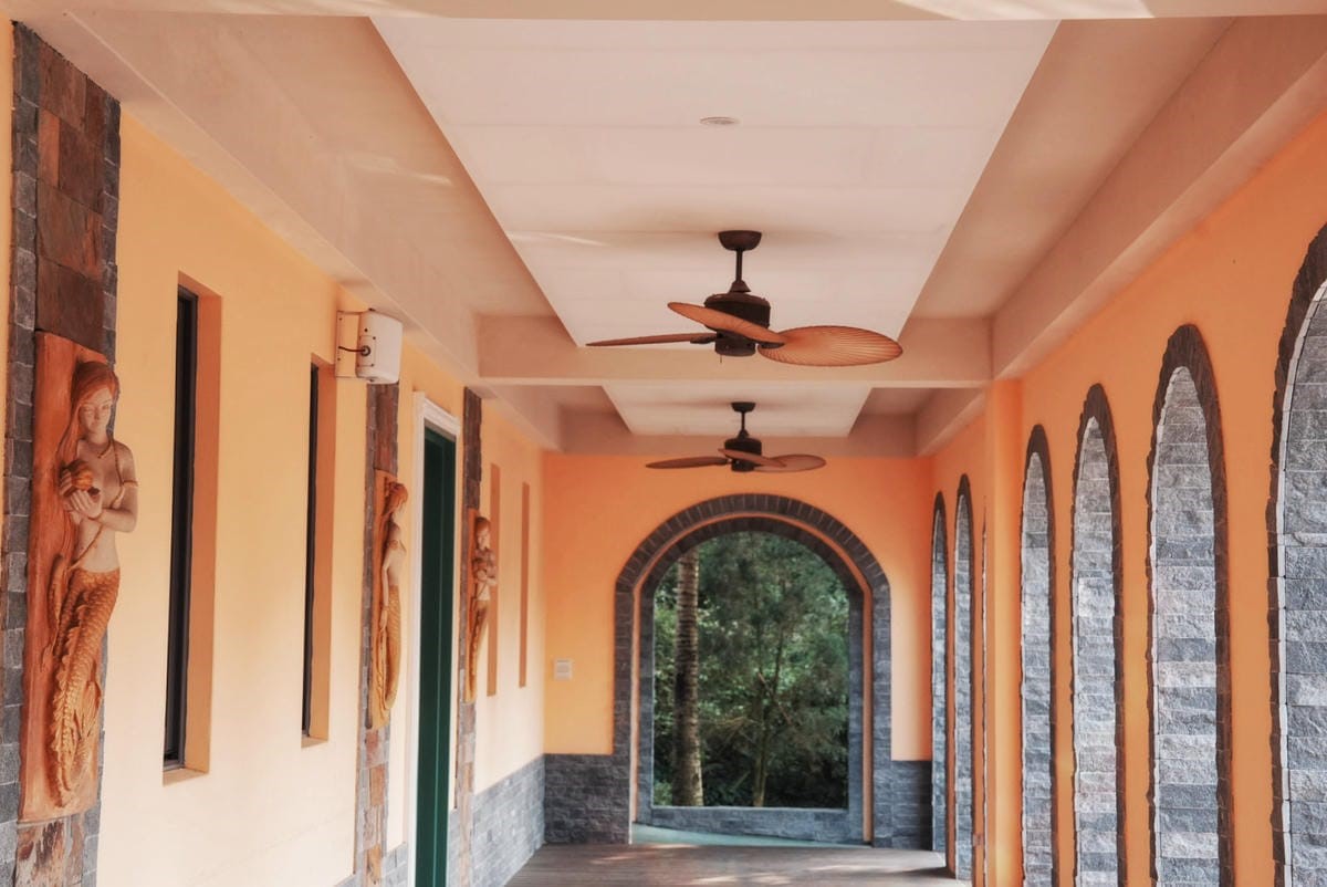 免費拍爆偽出國美照！中部唯一泰國景觀主題園區，必拍泰味嘟嘟車、四面佛