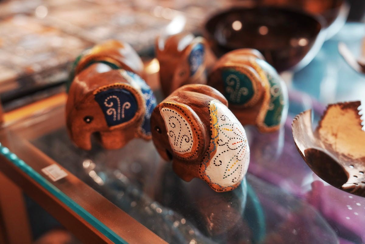 免費拍爆偽出國美照！中部唯一泰國景觀主題園區，必拍泰味嘟嘟車、四面佛