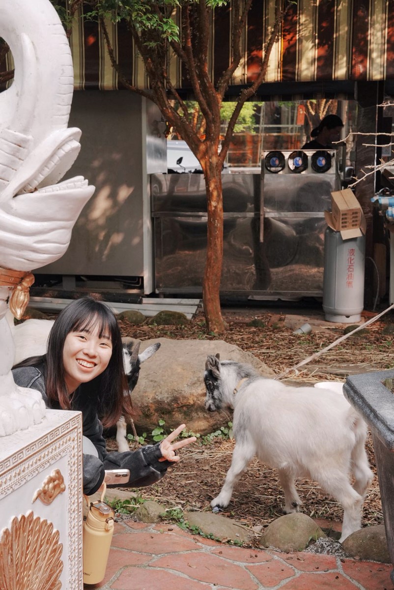 免費拍爆偽出國美照！中部唯一泰國景觀主題園區，必拍泰味嘟嘟車、四面佛