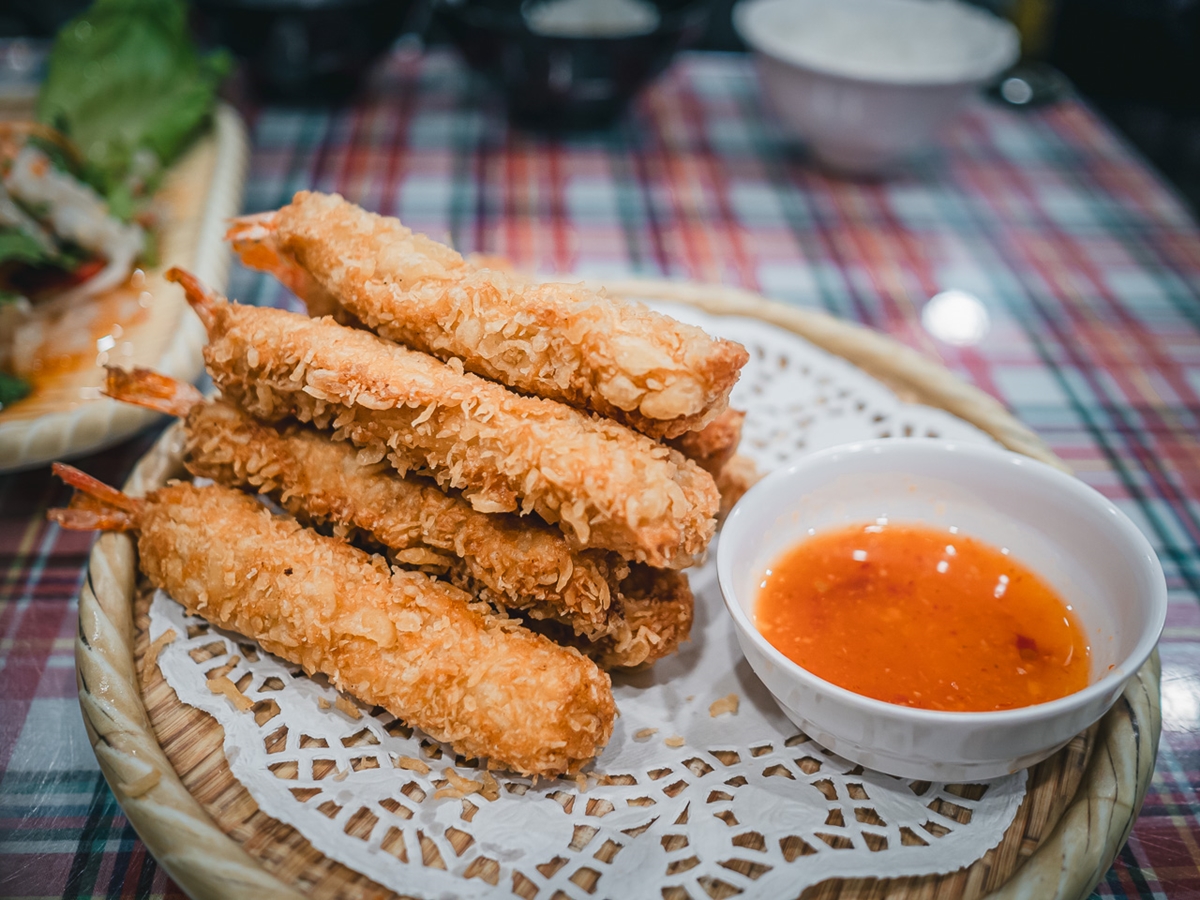 新莊美食21家攻略！必吃蟹殼黃蔥酥餅，朝聖詹記總店、4.8星牛排、最強燒臘