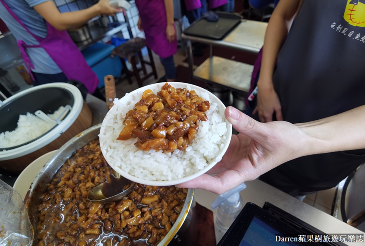 新莊美食21家攻略！必吃蟹殼黃蔥酥餅，朝聖詹記總店、4.8星牛排、最強燒臘