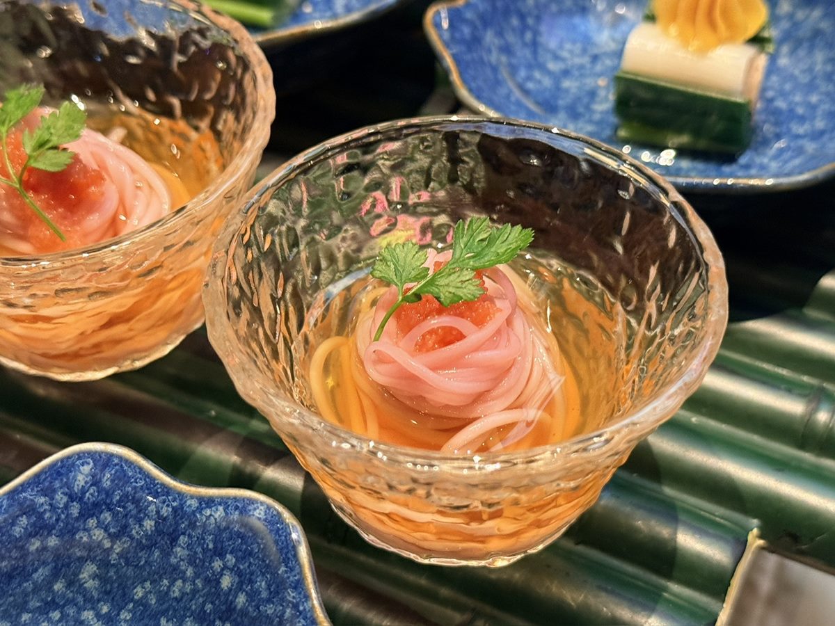 草莓甜點吃到飽！698元百道料理無限夾，必嗑新菜熊本草莓、博多水炊雞肉鍋