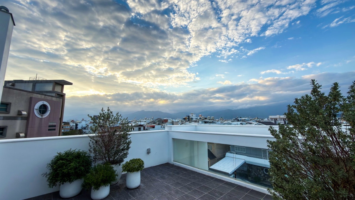 怎麼拍都像雜誌封面！台東風格民宿必住９間：唯美純白系、稻浪第一排、海景看星星