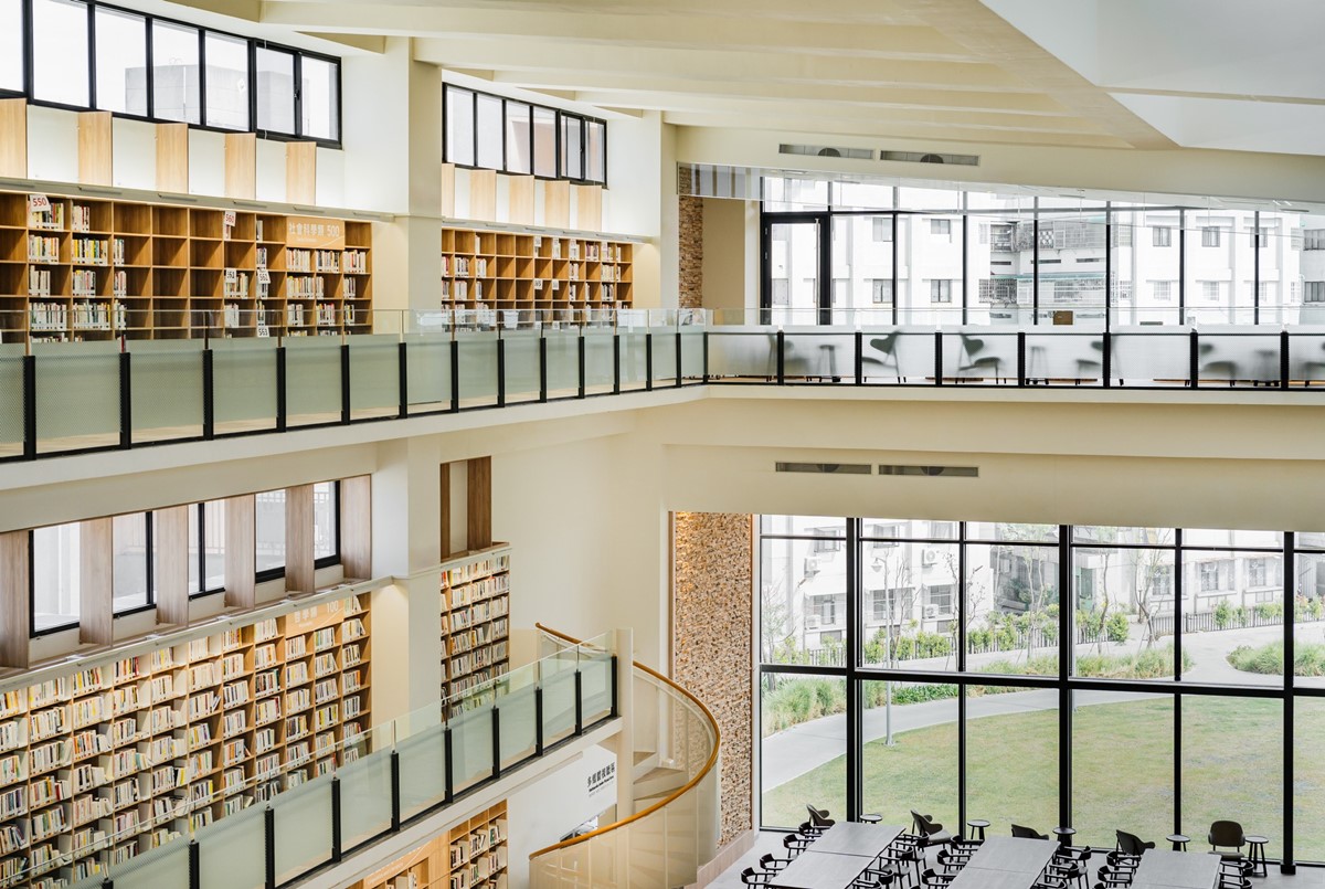 全台最美圖書館開放！山嵐書牆、挑高玻璃窗超好拍，還有24小時圖書館興建中