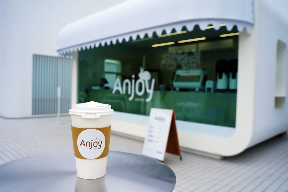 台中輕井澤火鍋開「外帶咖啡店」了！太空艙外型＋４款咖啡，交通、價格整理