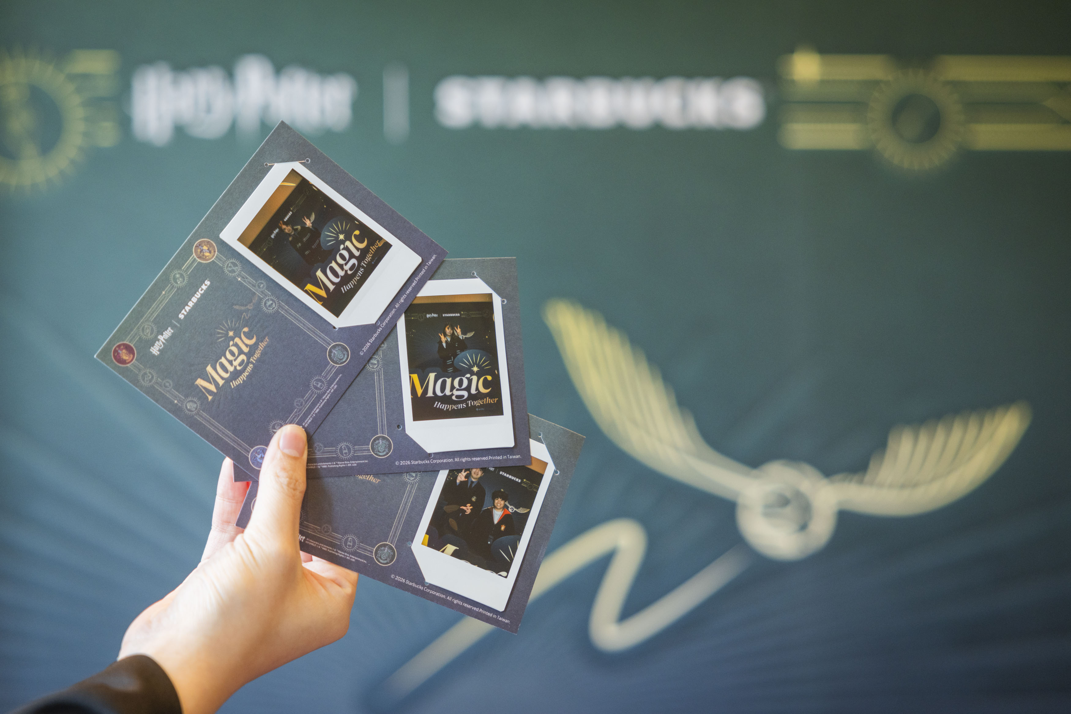 星巴克這５天買一送一！28週年優惠連發，哈利波特聯名開賣、免費穿巫師袍