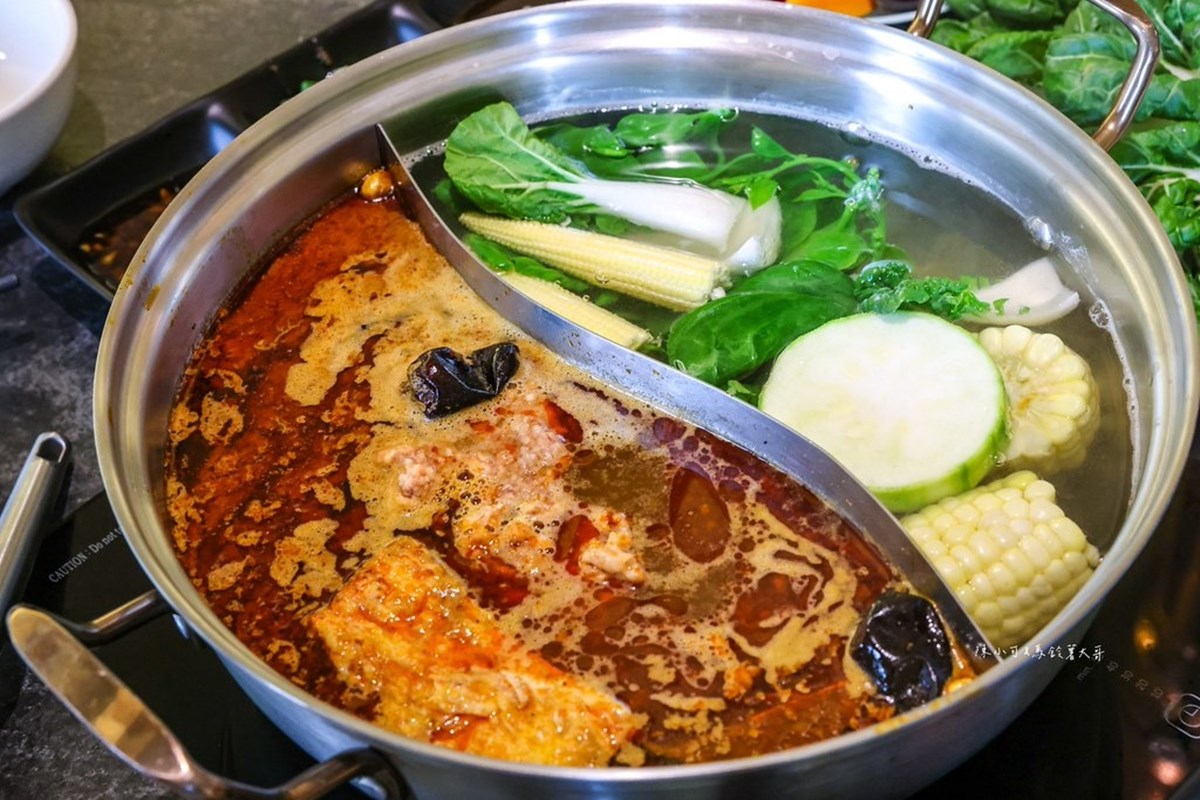 399元起麻辣鍋吃到飽！海鮮自助吧＋現切肉品暢吃，櫻桃、草莓、甜點任夾