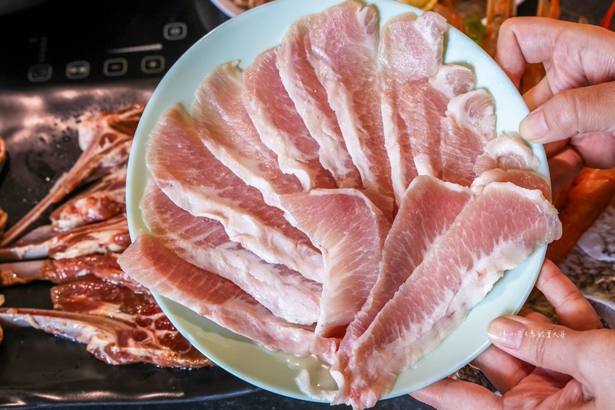 399元起麻辣鍋吃到飽！海鮮自助吧＋現切肉品暢吃，櫻桃、草莓、甜點任夾